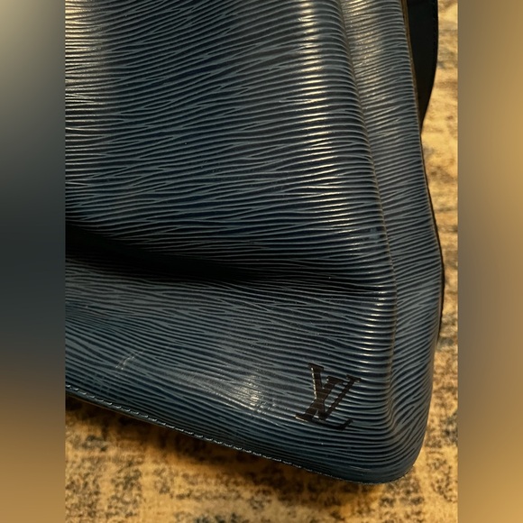 LOUIS VUITTON Epi Petit Noe Toledo shoulder bag purse - 1993 Blue - AUTHENTIC - Picture 3 of 10